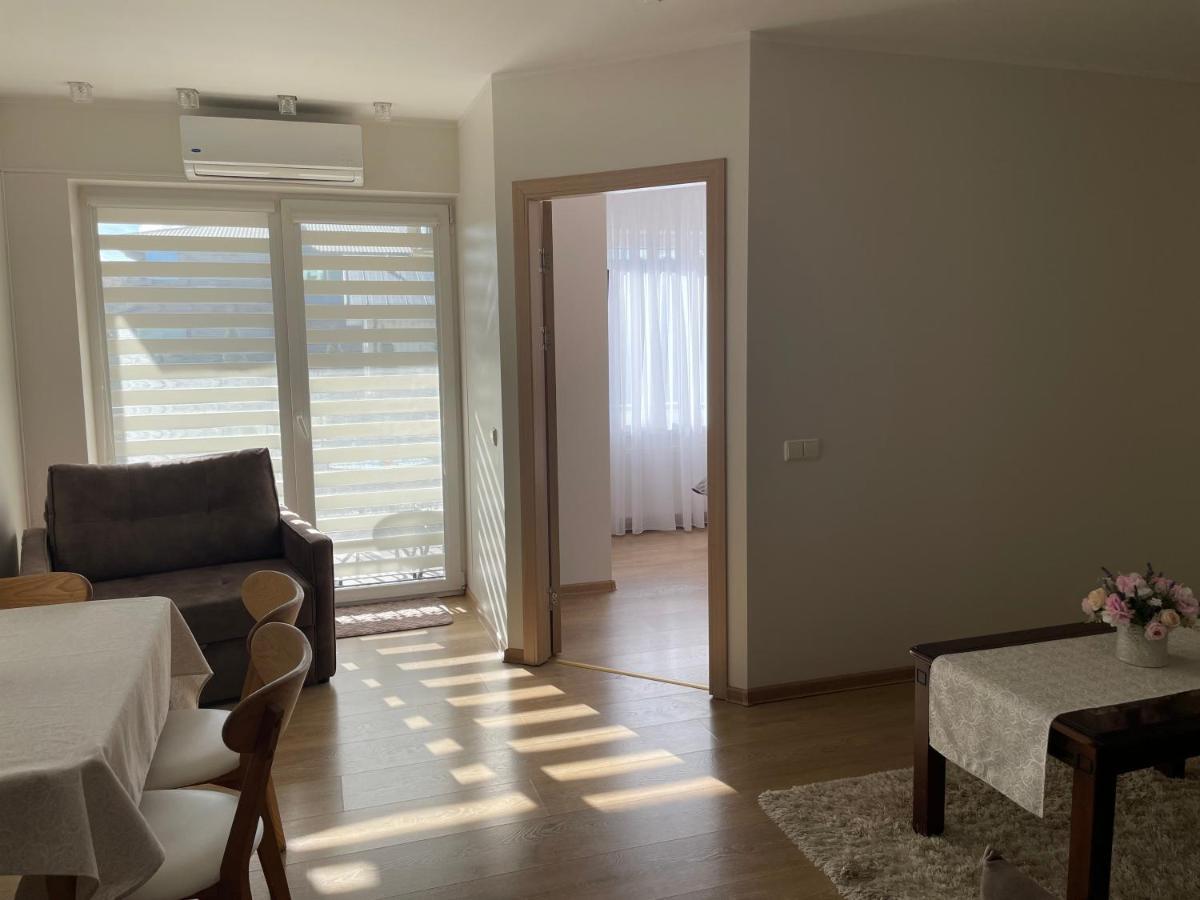Ados Apartamentai 德拉肯恩凯 外观 照片